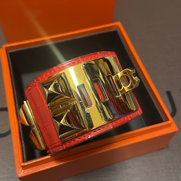 Hermes CDC Crocodile GHW Geranium Bracelet - Picture 3 of 8